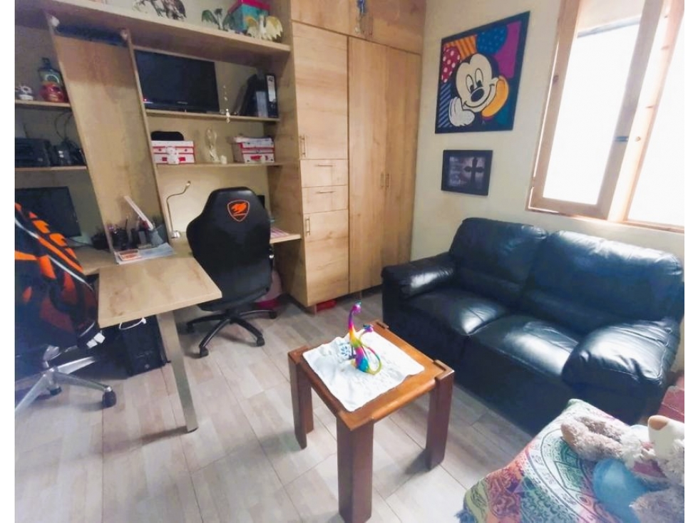 TEUSAQUILLO CASA COLIVING EN VENTA 498M2 Remodelada con terraza — foto 4