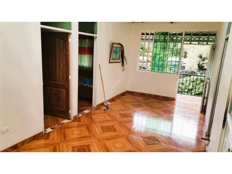 TENA FINCA EN VENTA 1050M2 - Con arboles frutales - 3