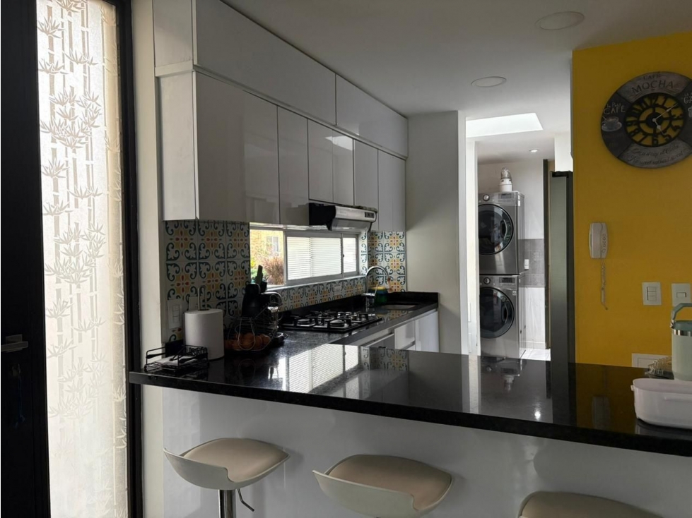 CHÍA CASA EN VENTA VDA FONQUETÁ 143.81M2