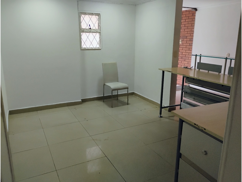 SANTA BARBARA ARRIENDO CASA ESQUINERA 1.136 M² con 17 oficinas — foto 3