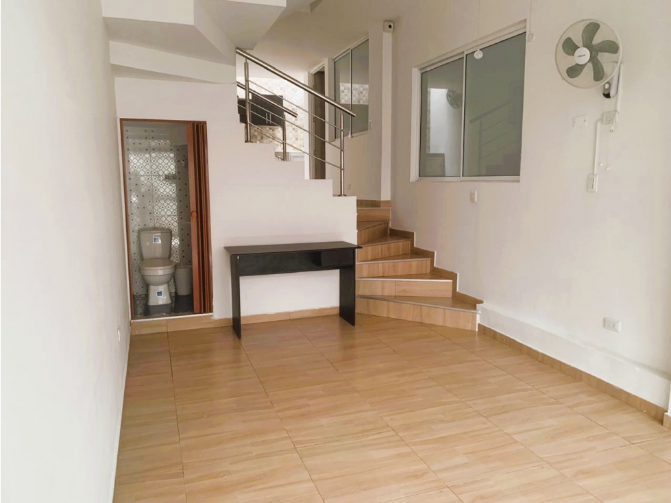 SANTA MARTA CASA EN VENTA 142M2 oportunidad aire acondicionado