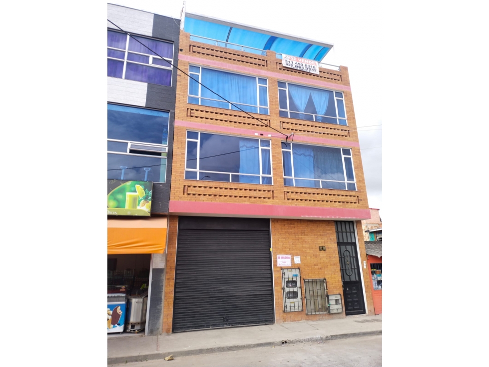 FUNZA CASA RENTABLE EN VENTA 5 APTOS Y 1 LOCAL 380M2 - Con Balcón - 2