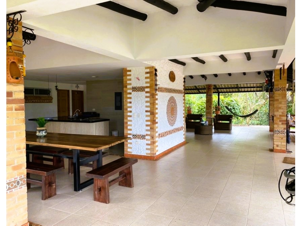 LA VEGA FINCA CON CASA CAMPESTRE EN VENTA 6560M2 - Piscina y Kiosko — foto 2