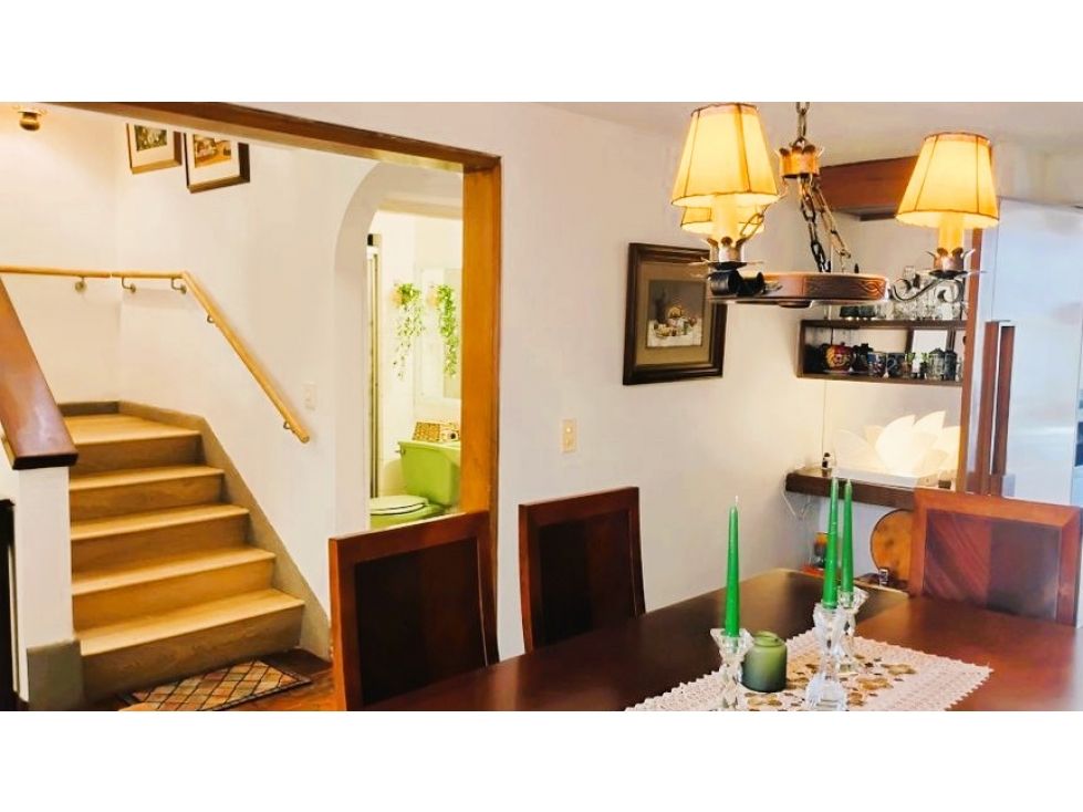 USAQUEN CASA EN VENTA 231M2 chimenea, bar, jardin y estudio — foto 4
