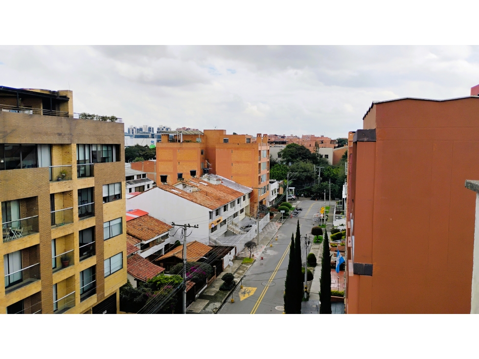 SANTA BÁRBARA, BOGOTÁ OFICINA EN ARRIENDO 58M2