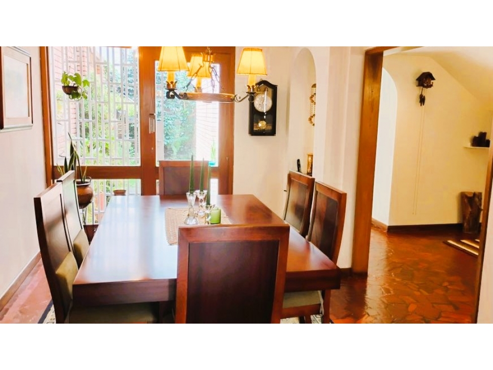 USAQUEN CASA EN VENTA 231M2 chimenea, bar, jardin y estudio — foto 3