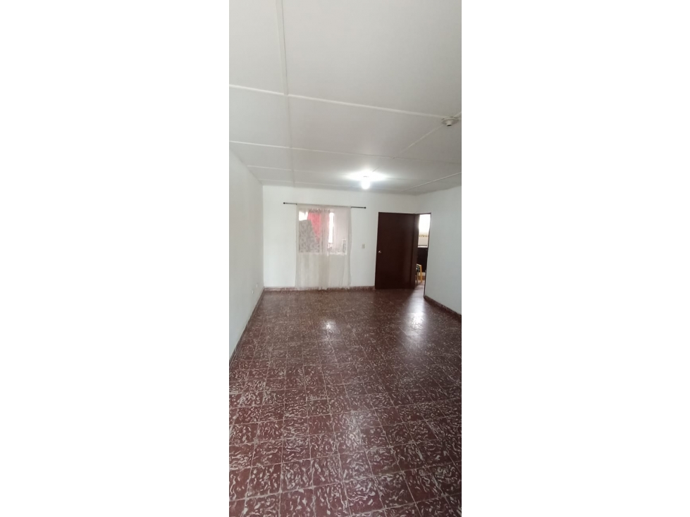 APARTAMENTO AMPLIO CERCA AL POLI DEPORTIVO