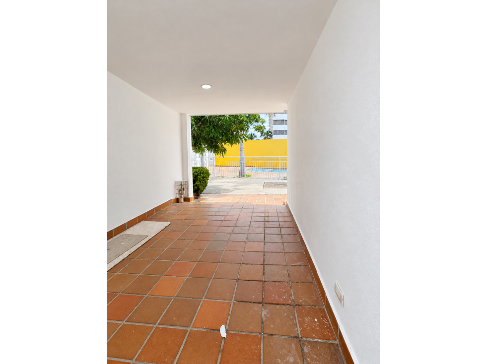 Casa en Arriendo, Rodadero sur a una cuadra del Mar — foto 2