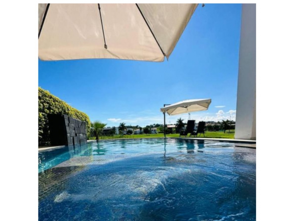 CASA EN VENTA CON VISTA AL LAGO EN PARAÍSO COUNTRY — foto 3