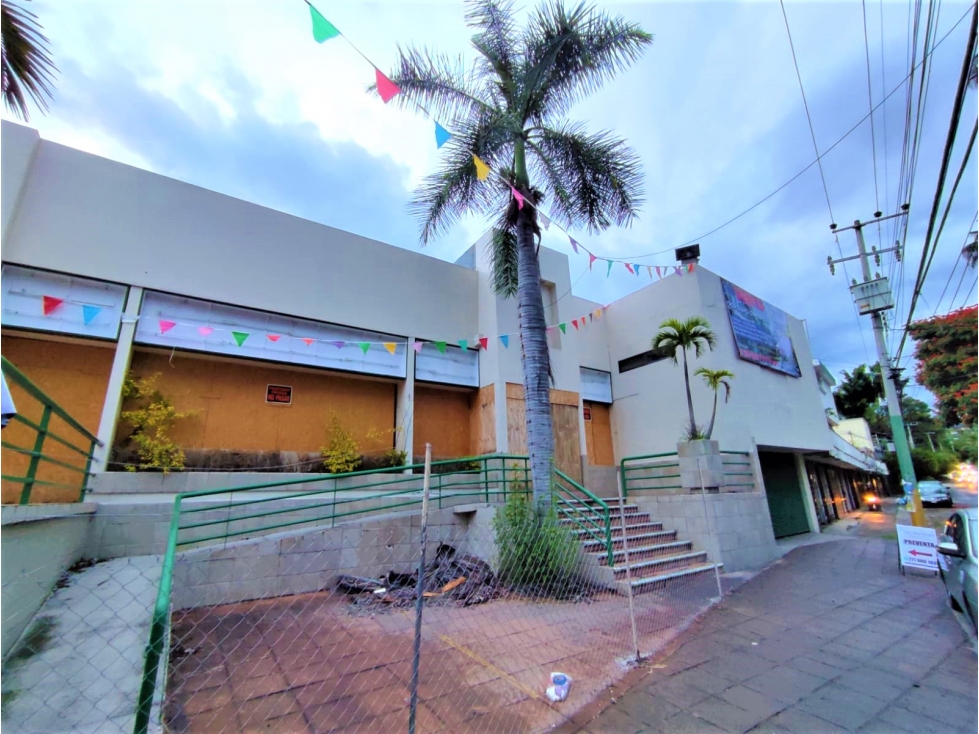 PROP. COMERCIAL EN EL CENTRO DE CUERNAVACA, IDEAL PARA RESTAURANTE - 1