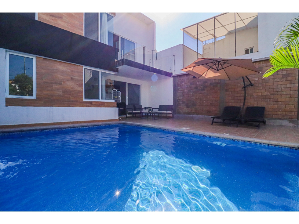 HERMOSA CASA MODERNA, GRAN JARDIN Y ALBERCA PRIVADA - 3