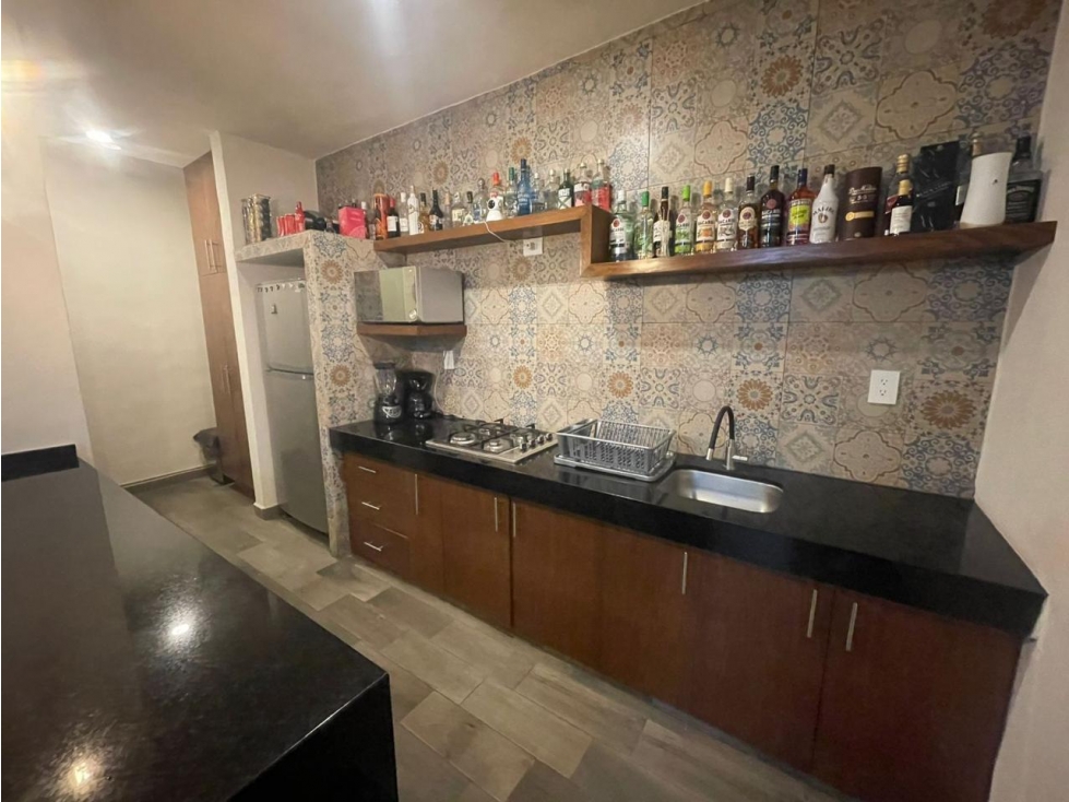 CASA EN VENTA CON ALBERCA EN PRIVADA LOMAS TRUJILLO - 2