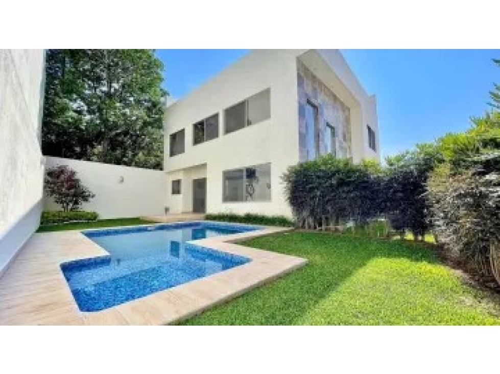 ¡Estrena casa con alberca y jardÃ­n propio Lomas de Cuernavaca!