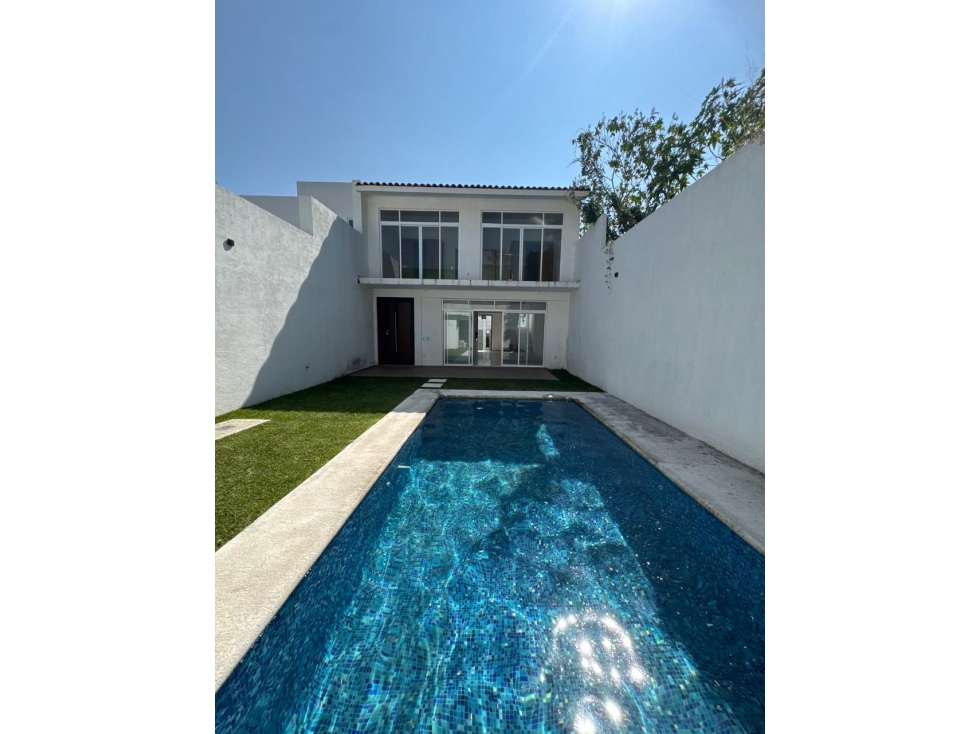 Oportunidad en Brisas de Cuernavaca Casa con Alberca Privada