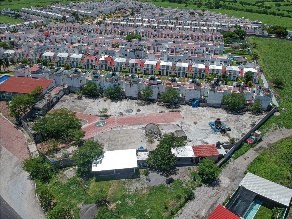 Terreno en Venta en Tequesquitengo: Oportunidad Única de Inversión - 4