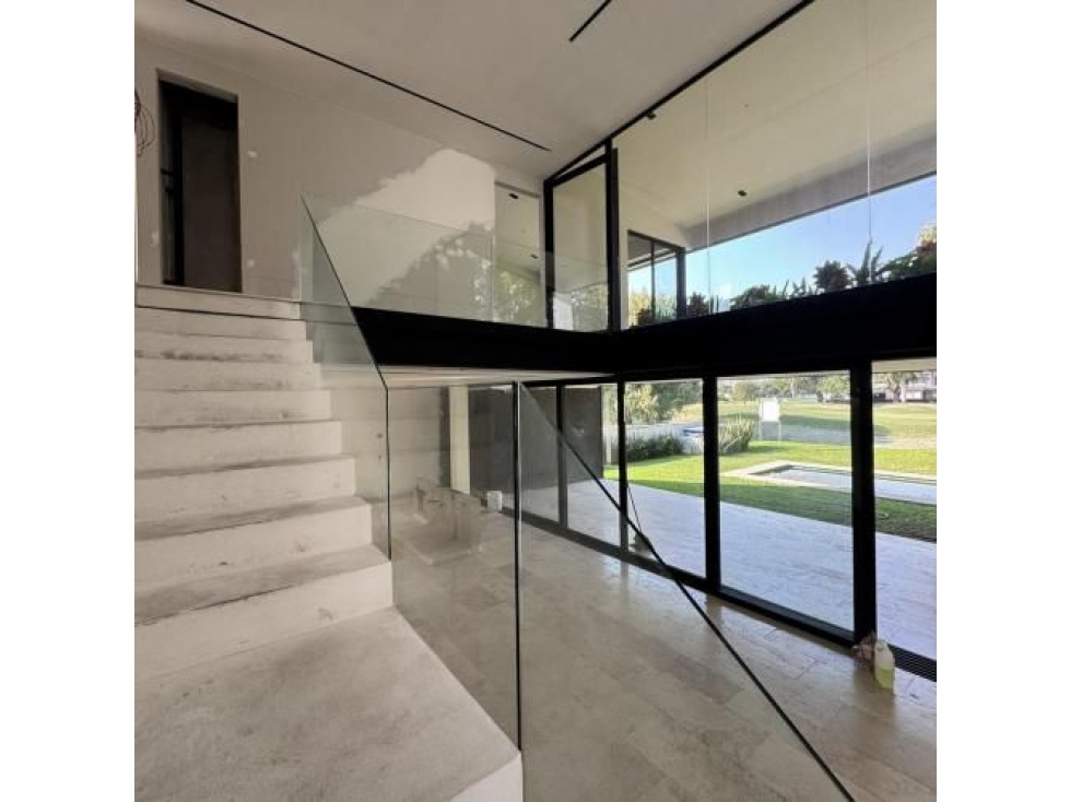 Residencia de Lujo sobre Fairway con Jardín Infinito — foto 3