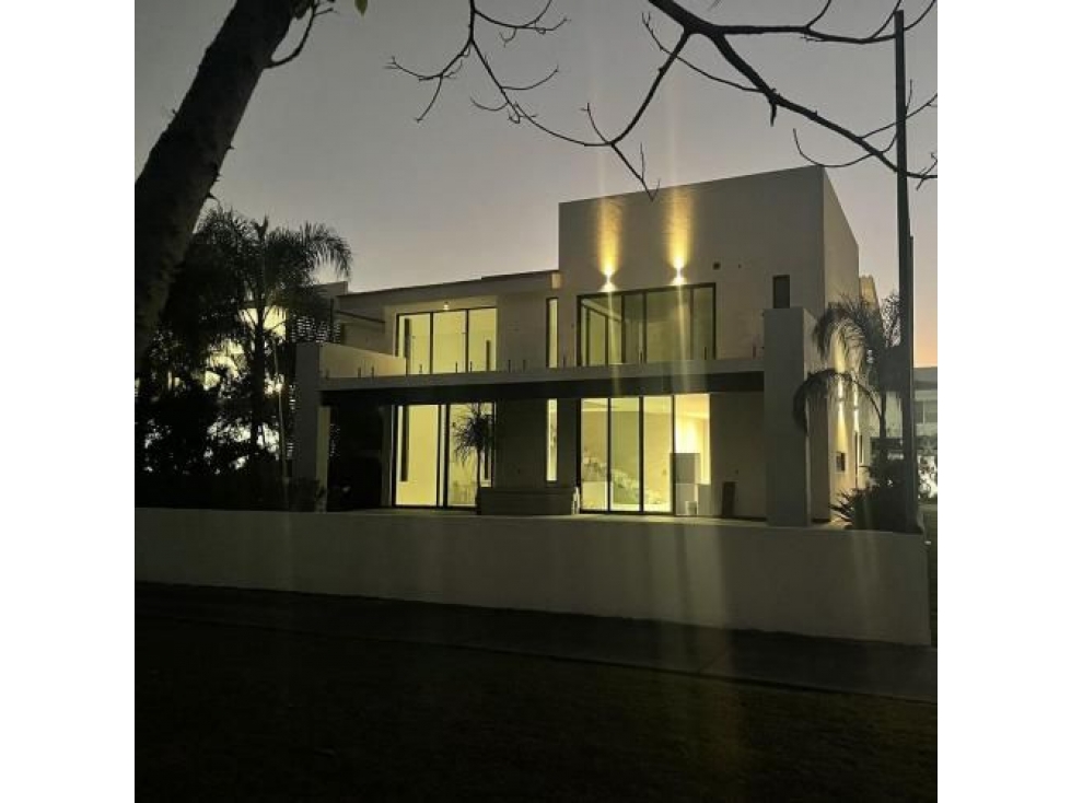 CASA SOBRE FAIRWAY EN PARAISO COUNTRY CLUB