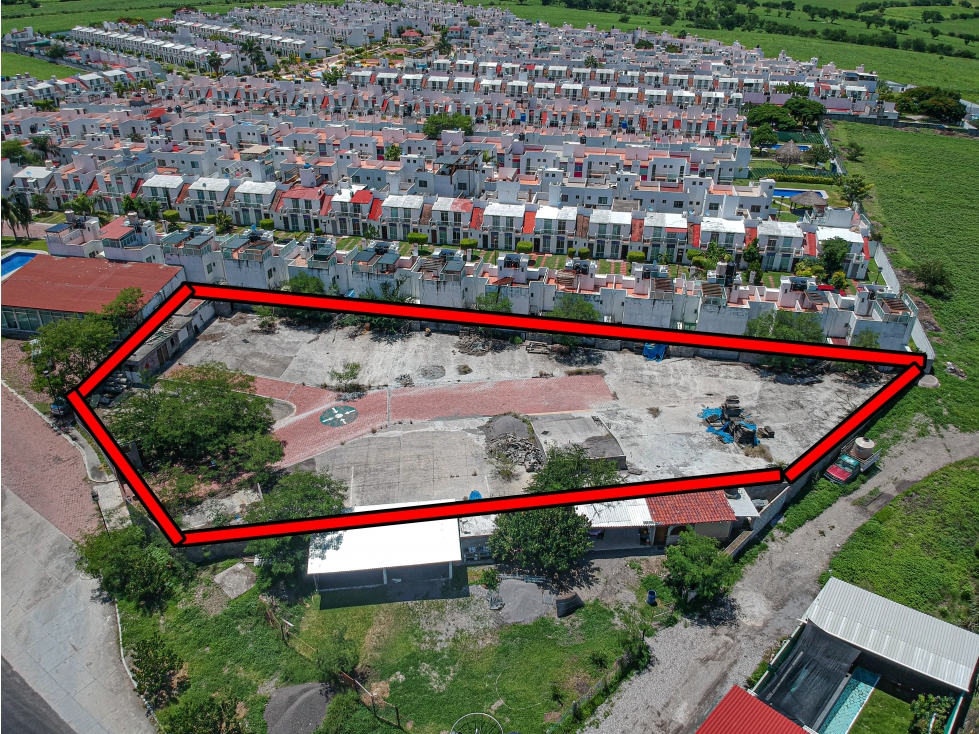 Terreno en Venta en Tequesquitengo: Oportunidad Única de Inversión - 1