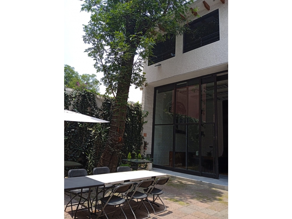 VENTA DE RESIDENCIA EN COYOACÁN EN CALLE PRIVADA Y TRANQUILA