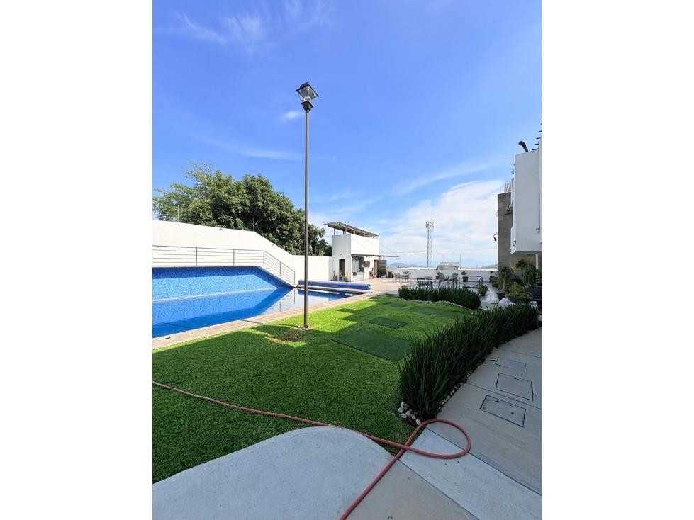 CASA EN VENTA ZONA LOMAS TRUJILLO A DOS CUADRAS DE CLUB BURGOS — foto 3