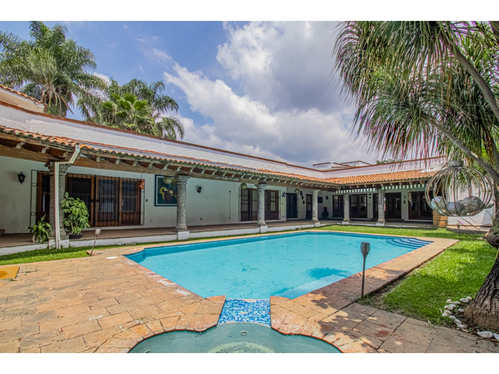 Espectacular Residencia en la Zona Dorada de Cuernavaca
