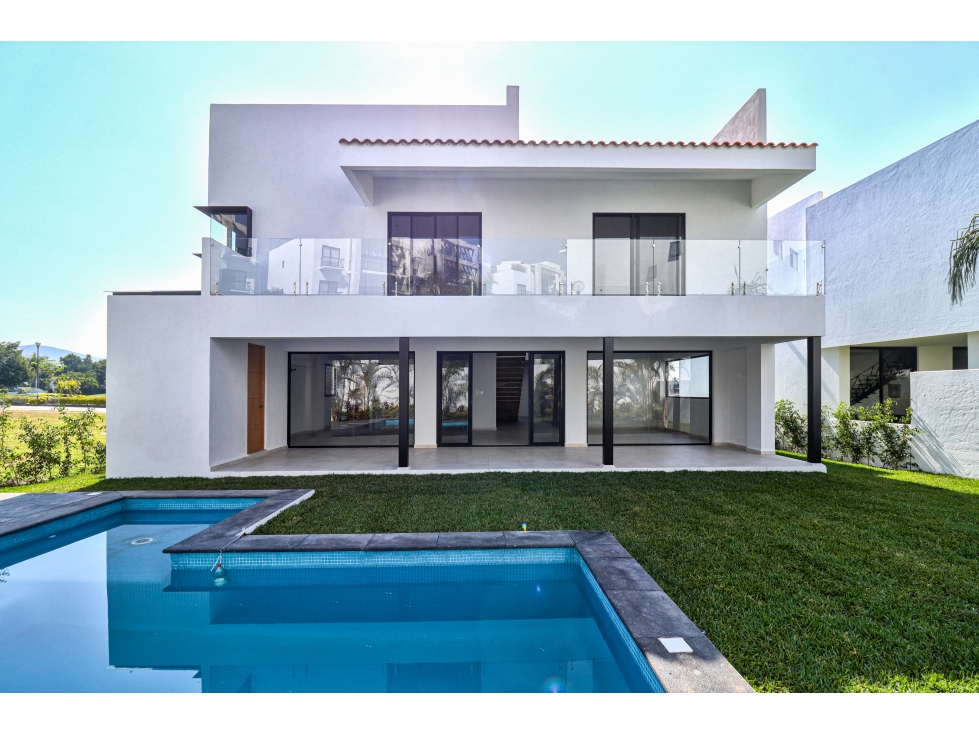 CASA MODERNA MINIMALISTA EN PARAISO COUNTRY CLUB
