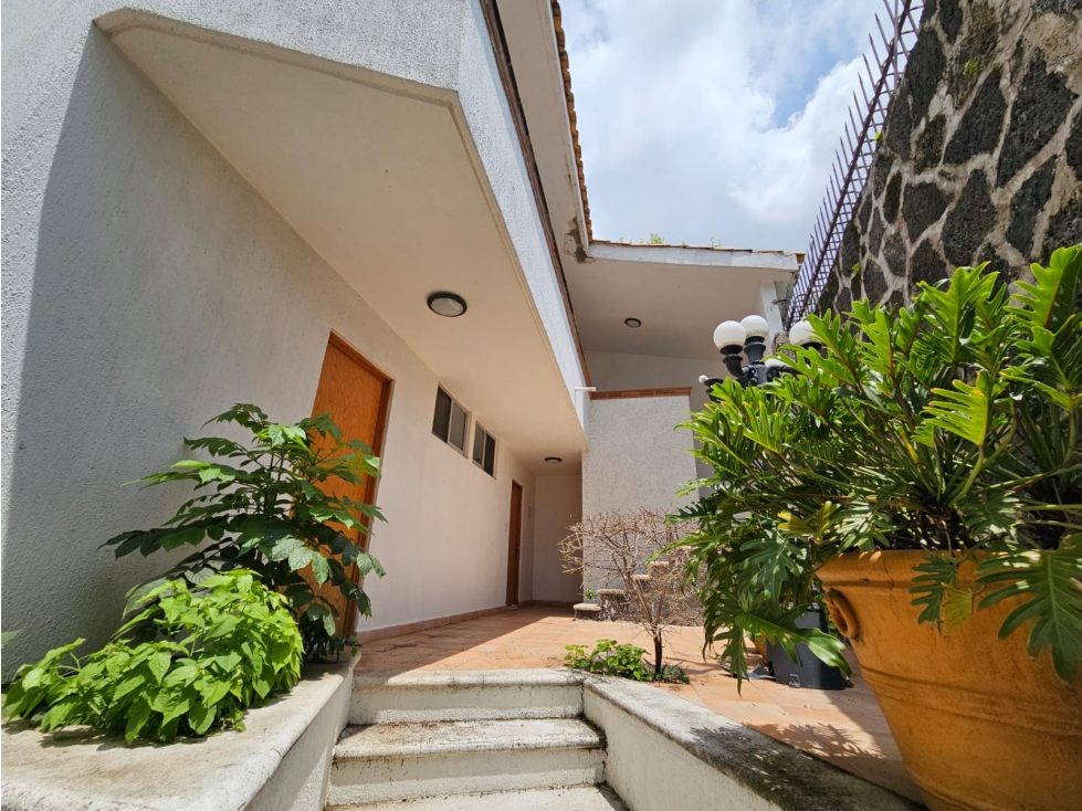 ¡Casa Colonial con Enorme JardÃ­n y Alberca! — foto 6