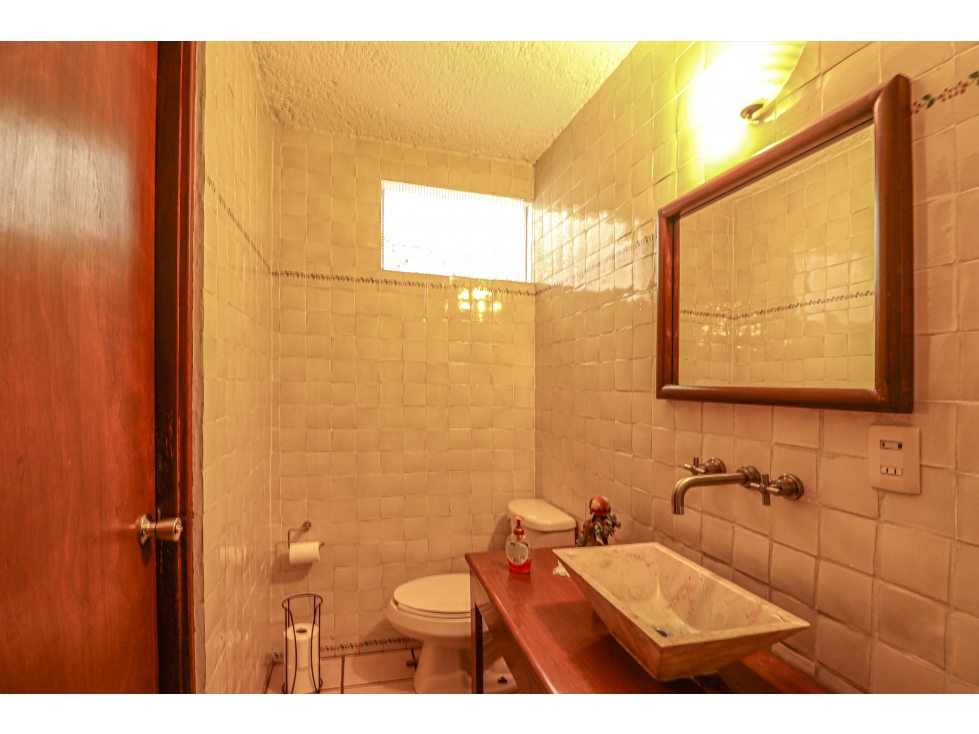 CASA EN FRACCIONAMIENTO CON SEGURIDAD, ALBERCA Y JARDIN. - 3