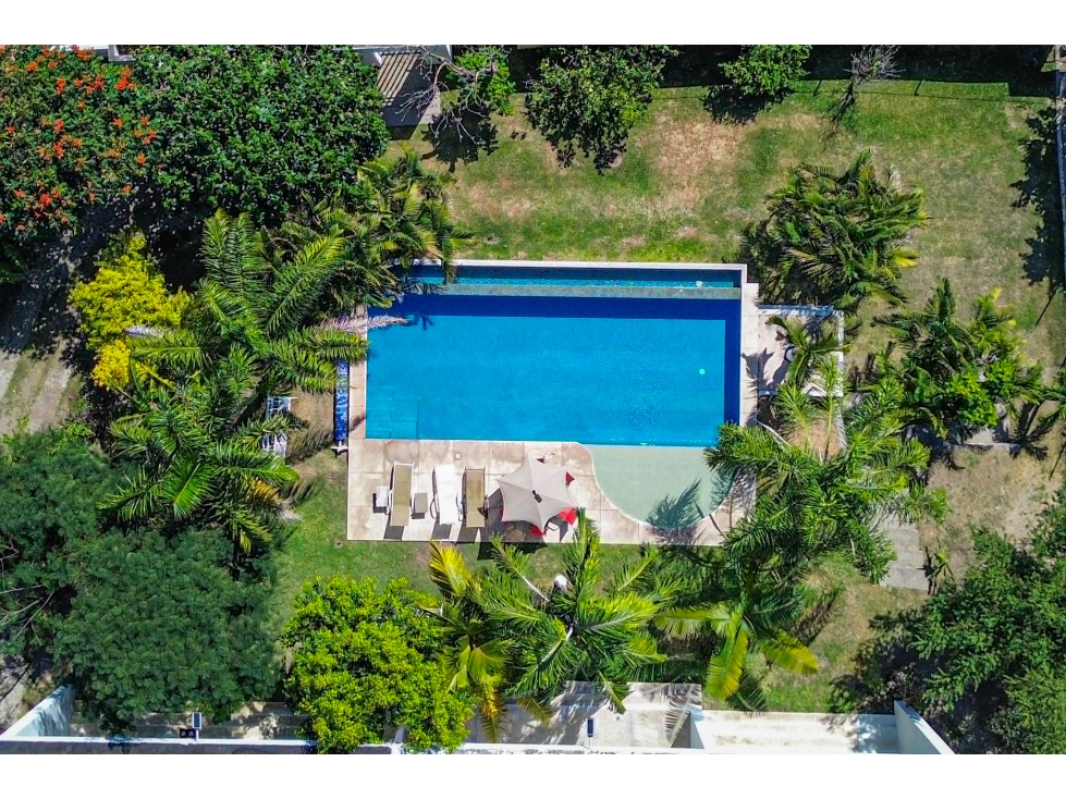 Casa de Ensueño en Tequesquitengo con Vista al Lago 1,800 m² - 2