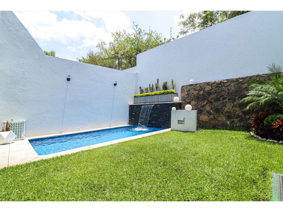 Casa moderna en Lomas de Trujillo en privada con vigilancia. - 4