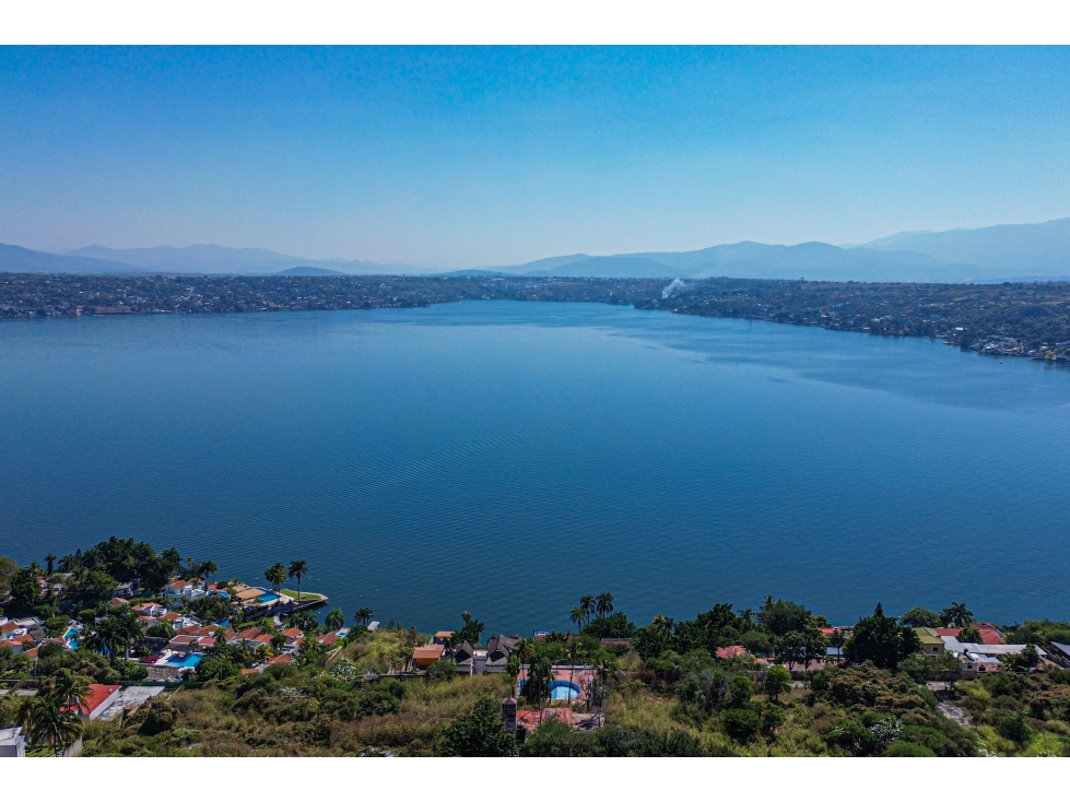 Casa de Ensueño en Tequesquitengo con Vista al Lago 1,800 m² - 3