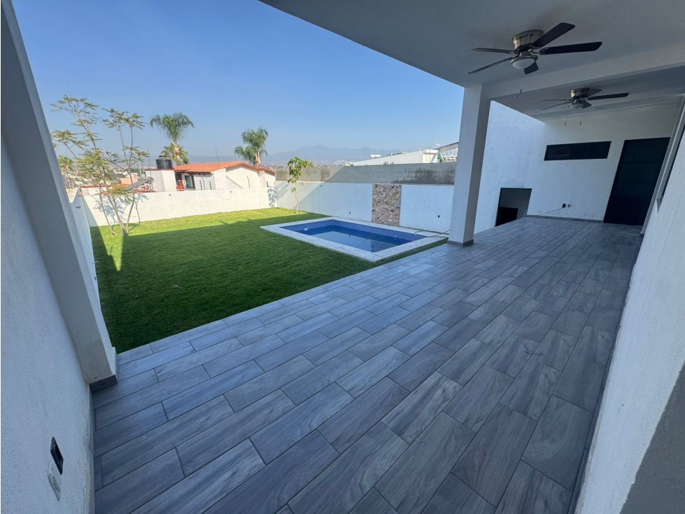 EXCLUSIVA RESIDENCIA, NUEVA CON ALBERCA Y TERRAZA EN BURGOS — foto 5
