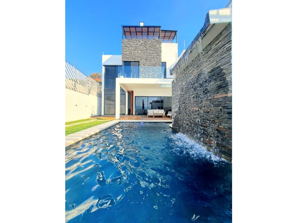 Casa con Alberca Privada, Doble Altura, Roof Garden