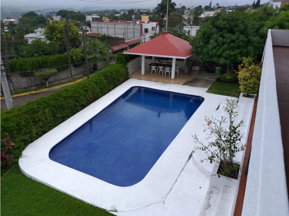 CASA A 3 NIVELES CON ALBERCA Y JARDIN PRIVADO. BURGOS, BELLO HORIZONTE — foto 4