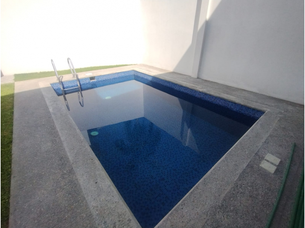 Casa en venta con doble seguridad en Lomas de Cuernavaca. - 4