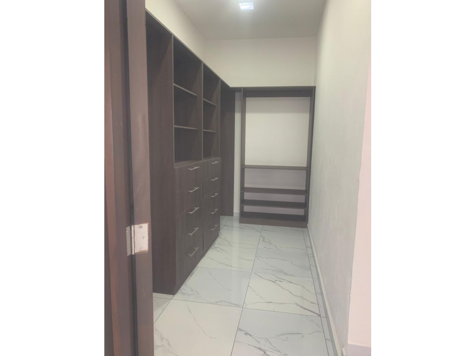 espectacular casa de lujo ubicada en la exclusiva zona de Burgos - 5