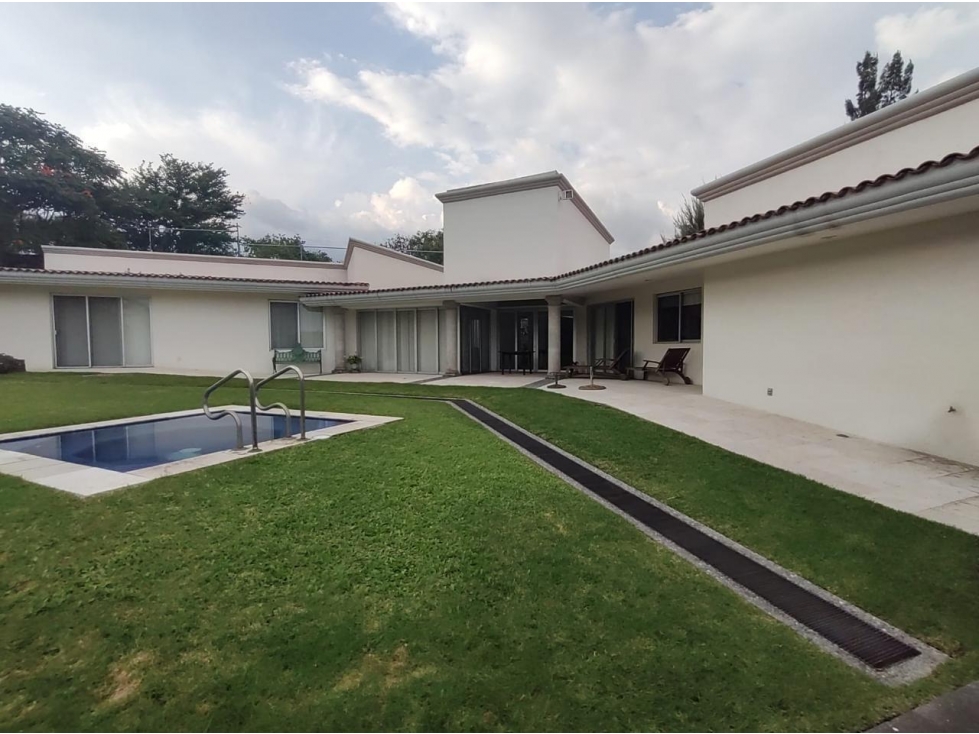 AMPLITUD, SEGURIDAD Y UBICACIÓN RESIDENCIA EN LOMAS DE CORTÉS - 1