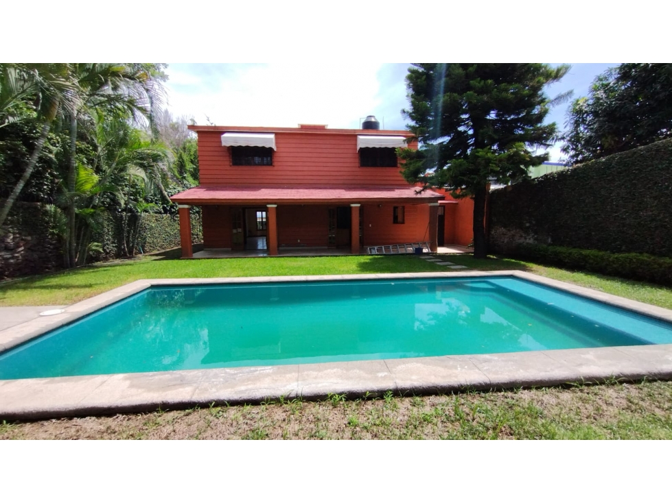 CASA EN BURGOS, ALBERCA, JARDÍN, EXCELENTES ACABADOS - 3