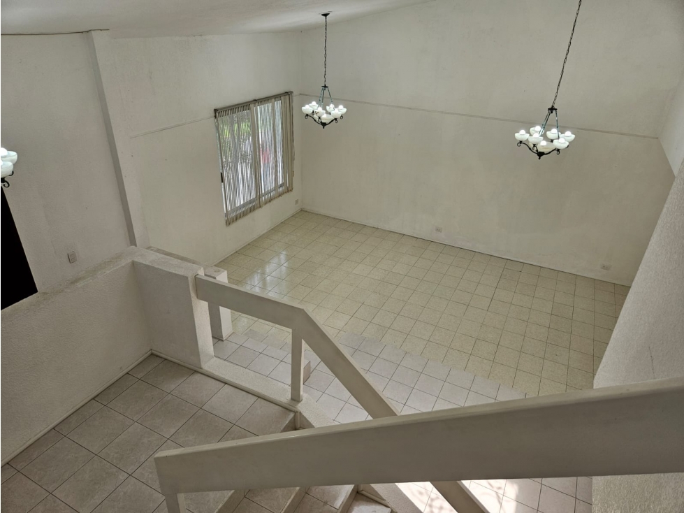 ¡Casa Colonial con Enorme JardÃ­n y Alberca! — foto 4
