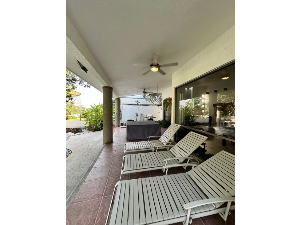 RESIDENCIA DE UN NIVEL EN LOMAS DE COCOYOC — foto 4