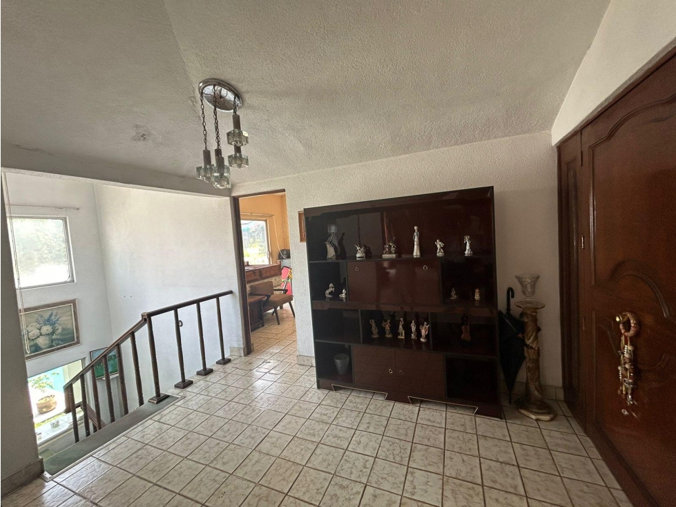 Casa en Zona Dorada: Casa para Remodelar con Excelente Ubicación — foto 6
