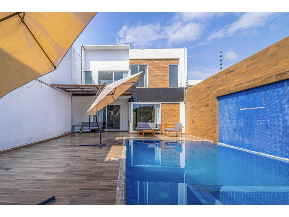 Casa de 2 Niveles con Alberca Ubicación Premium en Lomas de Trujillo — foto 2
