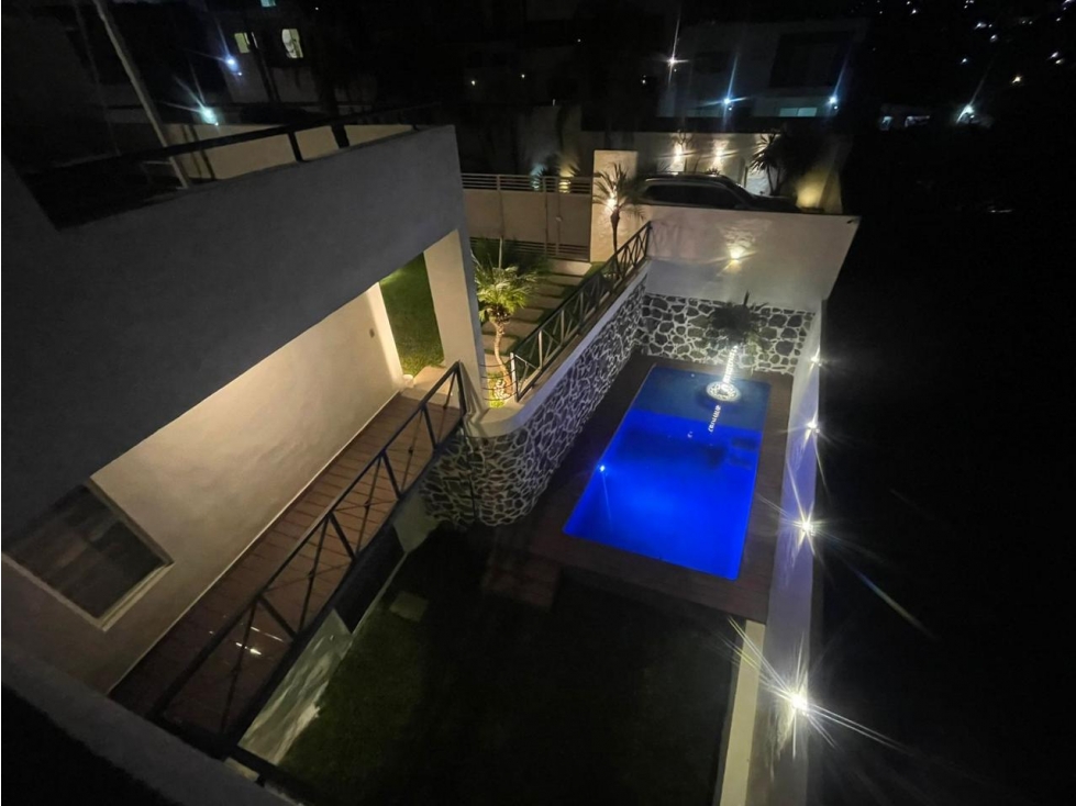 CASA EN VENTA CON ALBERCA EN PRIVADA LOMAS TRUJILLO - 5