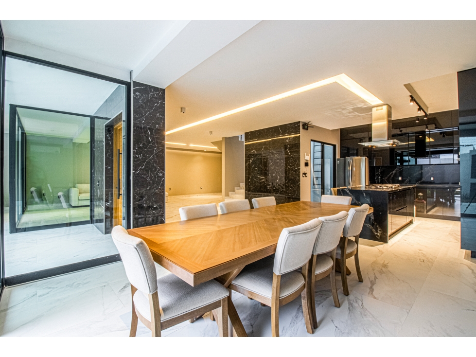 RESIDENCIA DE LUJO EN FRACCIONAMIENTO LAS BRISAS - 6