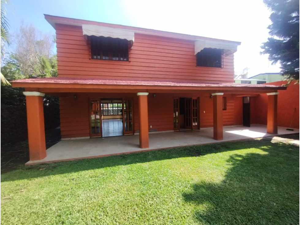 CASA EN BURGOS, ALBERCA, JARDÍN, EXCELENTES ACABADOS - 6
