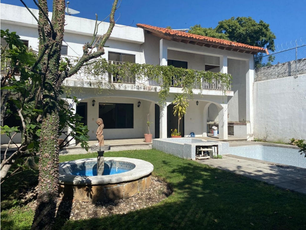 Amplia Casa en Venta en Jardines de Cuernavaca Zona Dorada