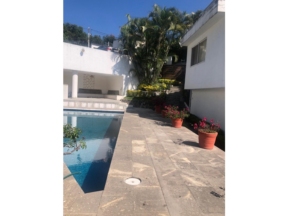 Casa recién remodelada en condominio exclusivo de Cuernavaca