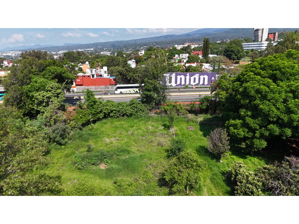 TERRENO EN VENTA ZONA CHAMILPA - 1