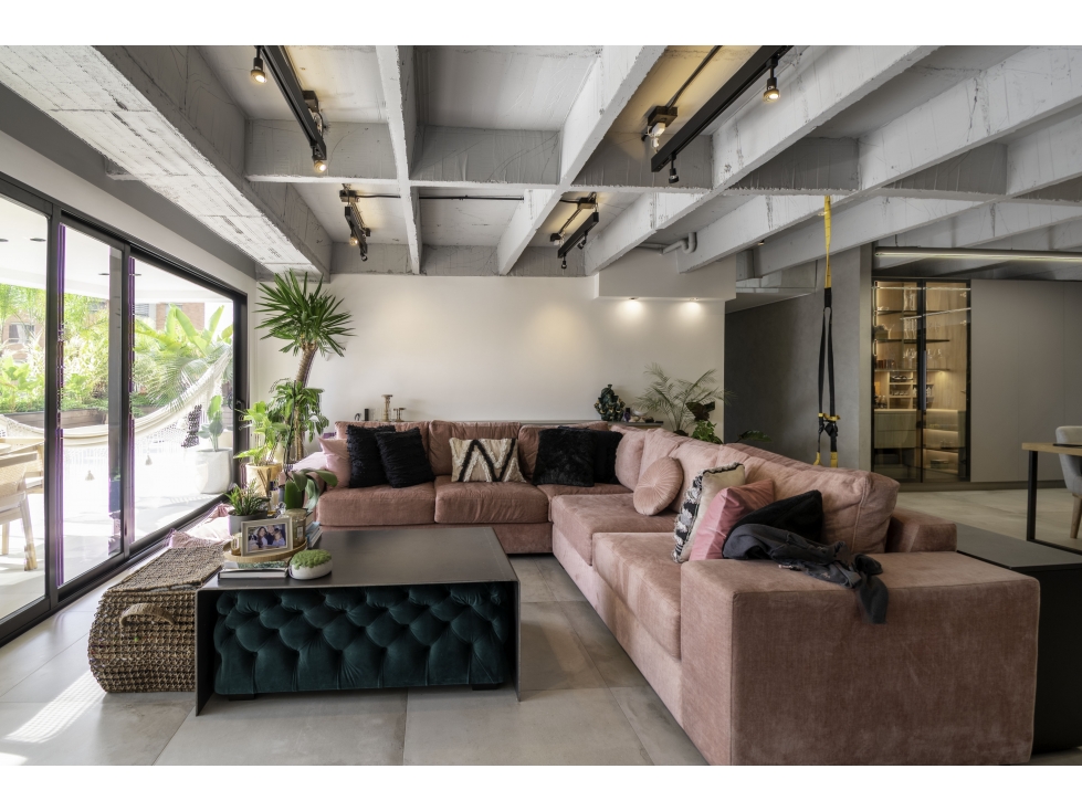 APARTAMENTO REMODELADO SITUADO EN LA TRANSVERSAL SUPERIOR — foto 2