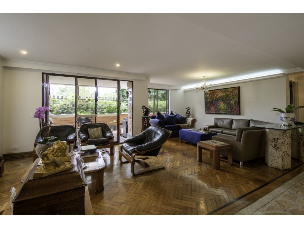 APARTAMENTO PARA LA VENTA EN LA 34 EN EL POBLADO